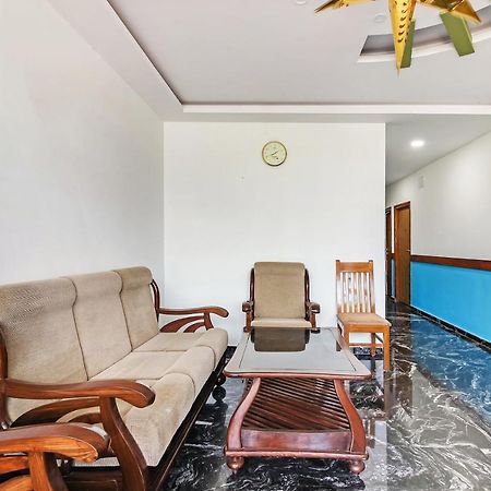 Oyo 28303 Yesh Comforts Hotel Madikeri Esterno foto